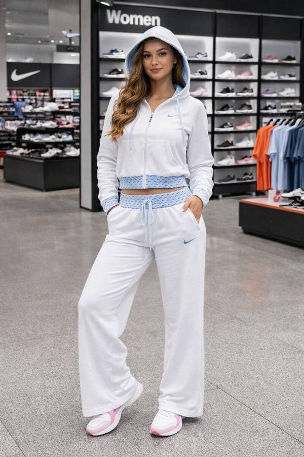 NIKE
