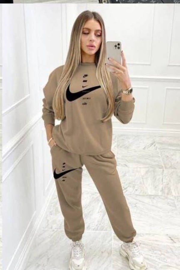 NIKE