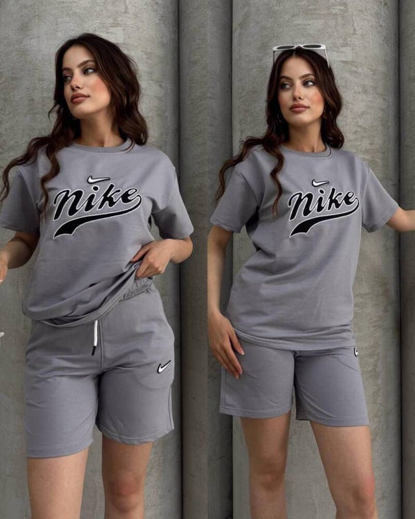 NIKE
