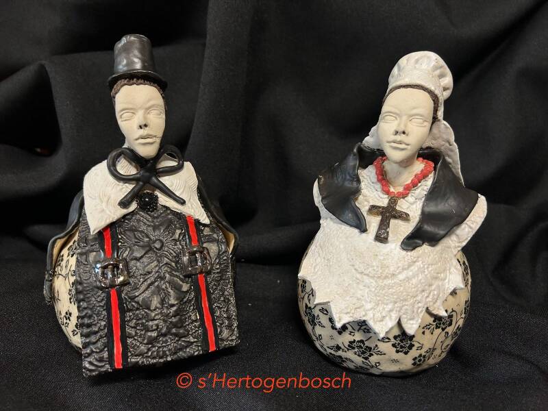 Keramiek klederdracht Den Bosch koppel