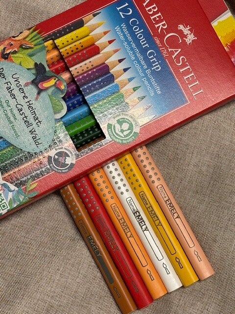 Farbstifte mit Namen graviert