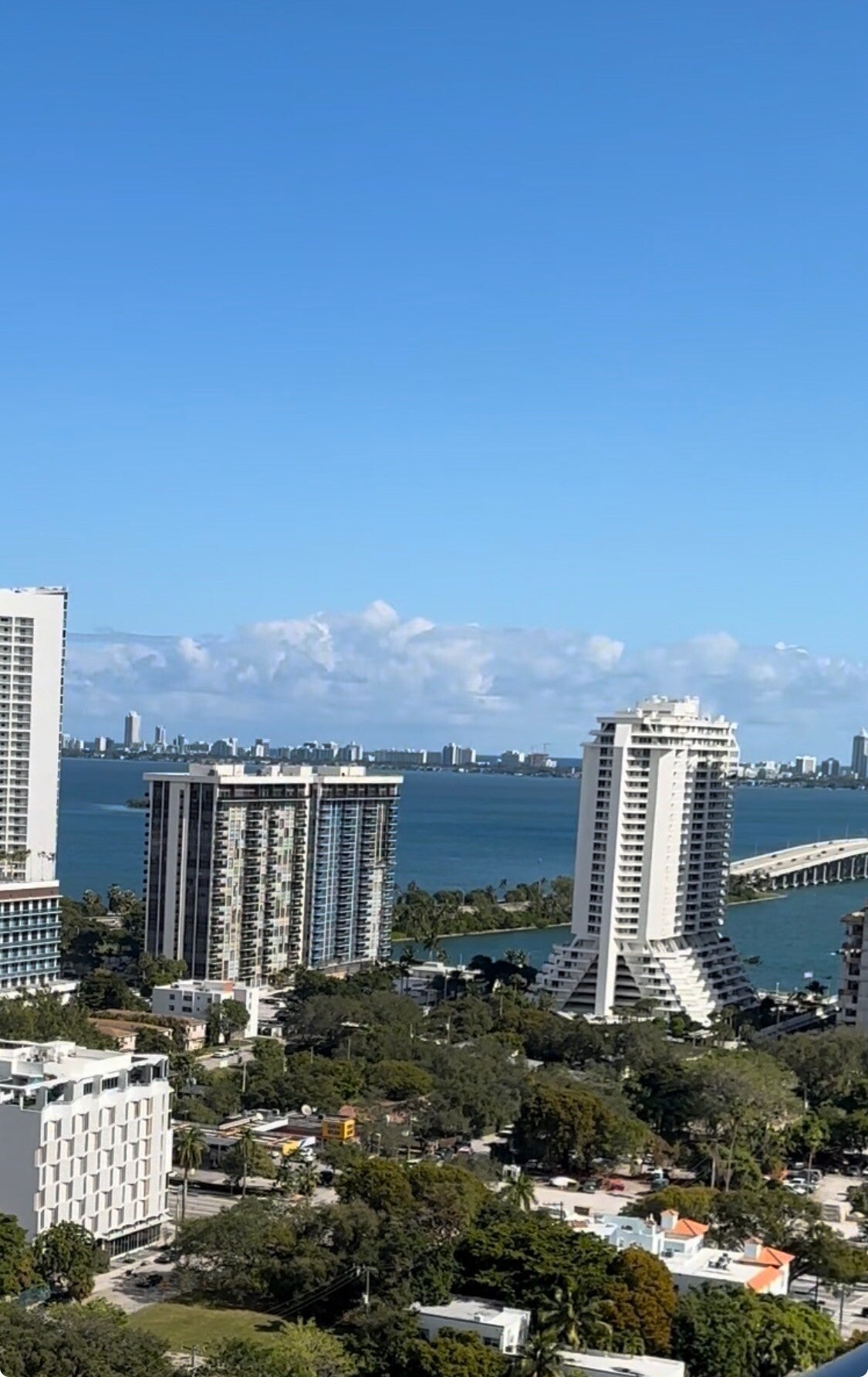 Move in Ready. Downtown condo. Barrios your Real Estate agent 786-318-7422