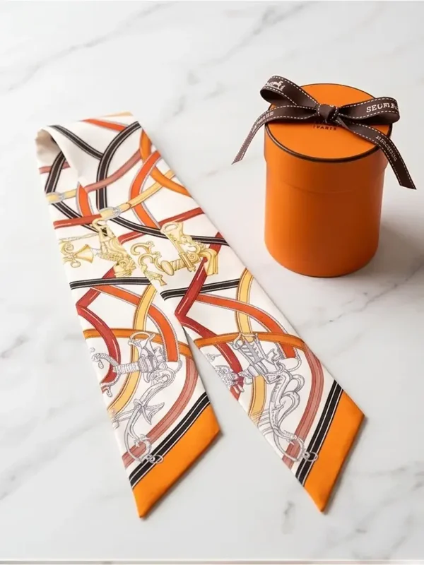 Hermès Harnais Légendaire Twilly – Blanc Cassé, Orange Cuit and Noir