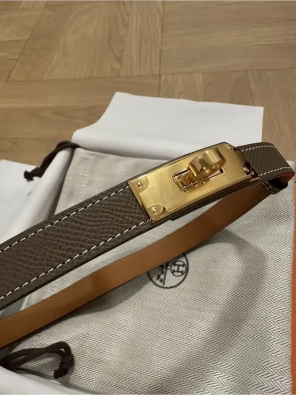 Hermès Kelly 18 Belt – Étoupe Epsom Leather with Gold Hardware | Brand New