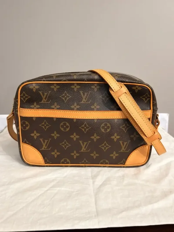 Louis Vuitton Monogram Messenger / Crossbody Bag