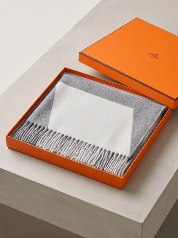 Hermès Grey & White Wool Scarf – Colour Block Design | Like New with Box