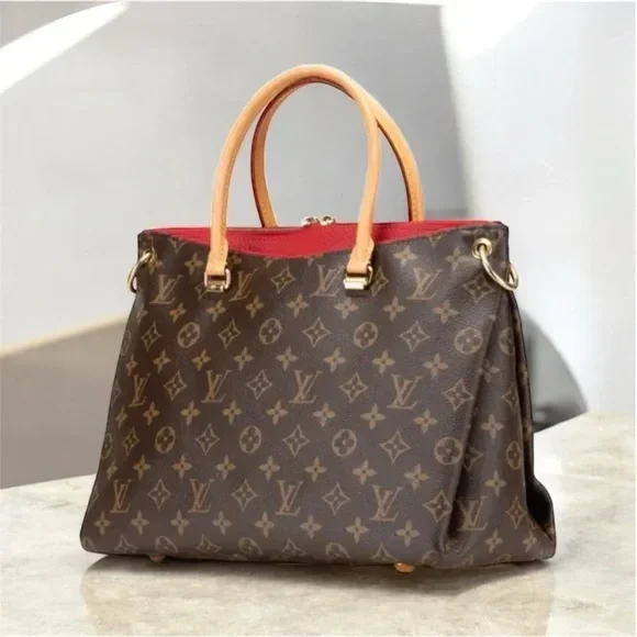 Louis Vuitton 2016 Monogram Pallas MM Satchel