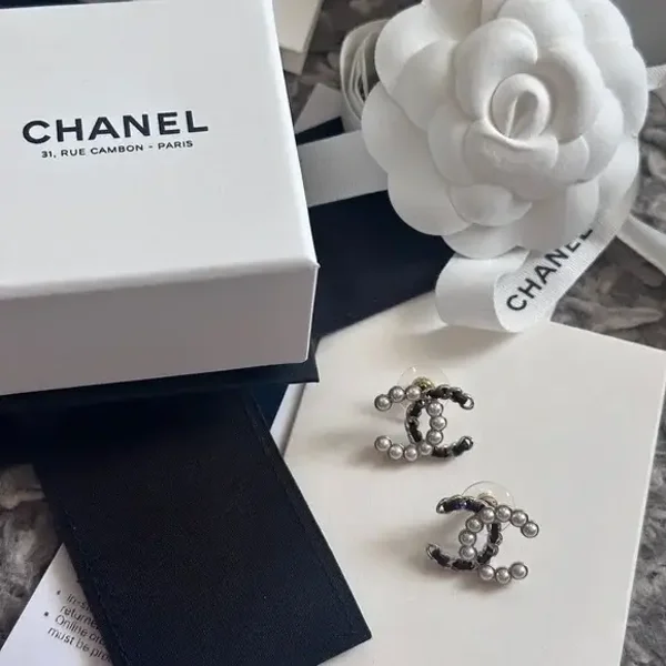 Chanel CC Faux Pearl Stud Earrings – BNWT Full Set | Classic Chanel Jewelry