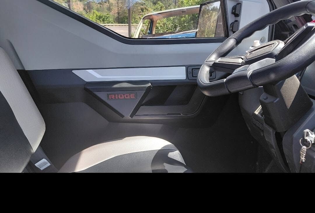 drivers-arm-rest-installed-standard.jpg