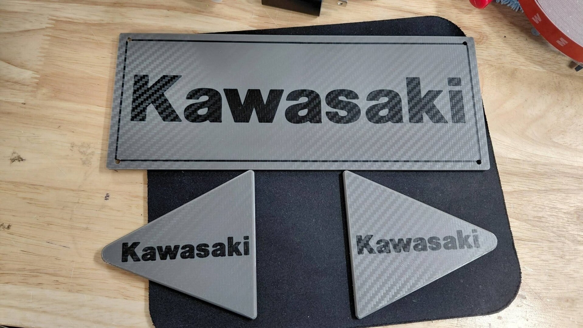 grey-plate-kawasaki-standard.jpg