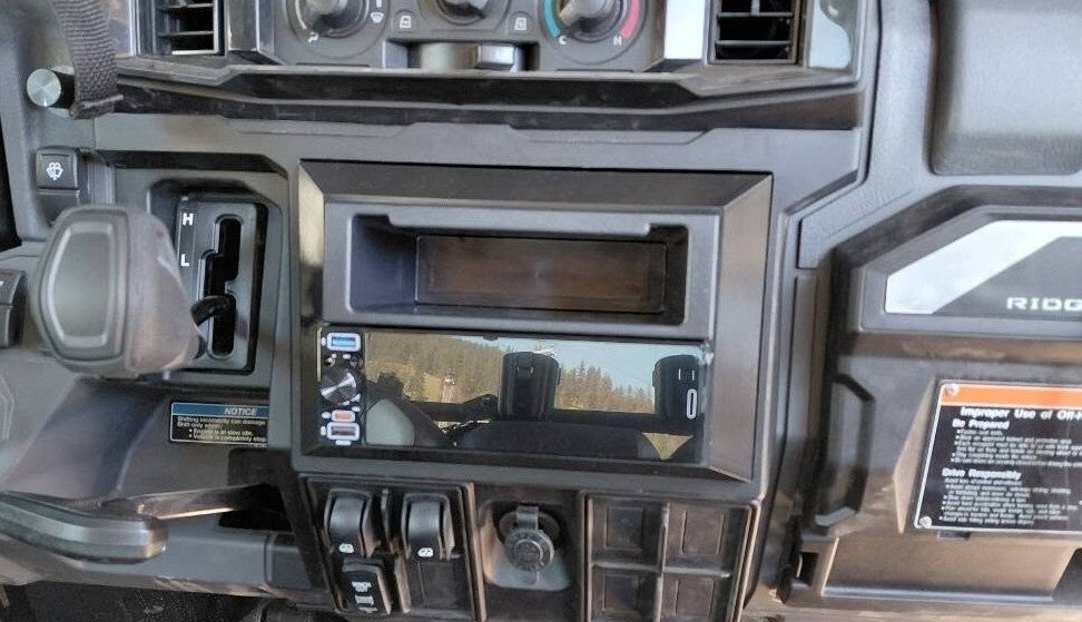 stereo-with-pocket-standard.jpg