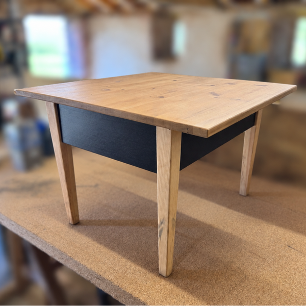 Petite table