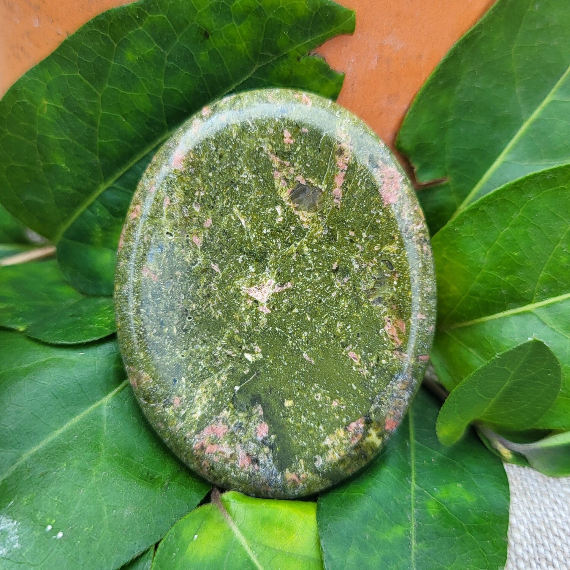 Pierre d'apaisement - Worry stone en Unakite