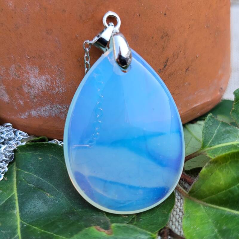 Les Solitaires - "Perle de Lumière" - Pendentif Opaline