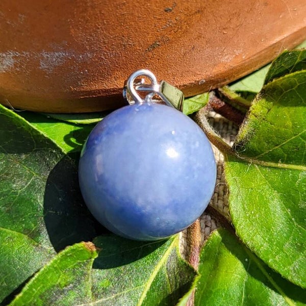 "Océan Secret" - Pendentif Boule en Aventurine Bleue