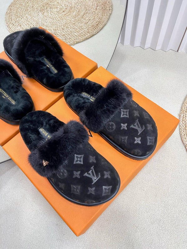 Louis Vuitton Slippers Women