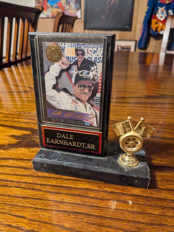 Toys & Collectibles