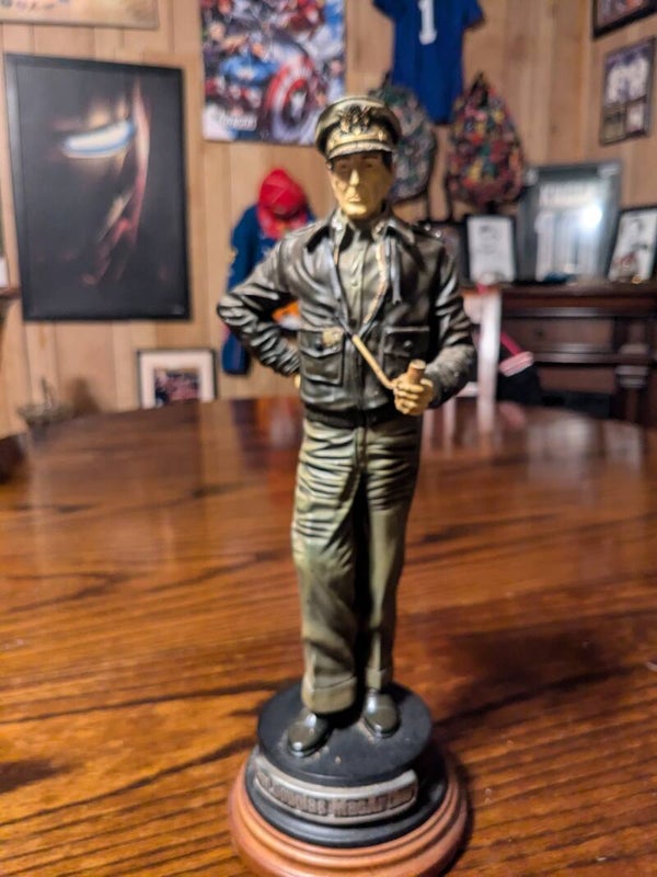 Toys & Collectibles