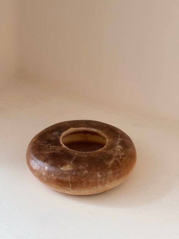 Alabaster frisbee L bruin