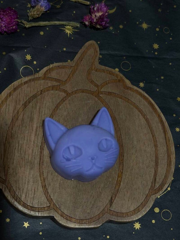 Halloween cat melt