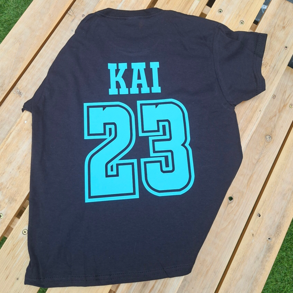 ⚽ Jouw naam. Jouw nummer. Jouw shirt! ⚽ - Jara studio x byllinzs