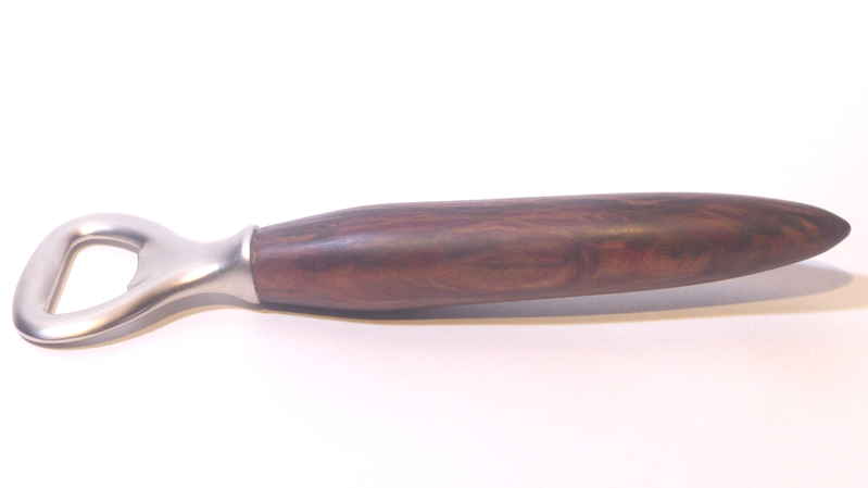 Flaschenöffner aus Steineichekern
