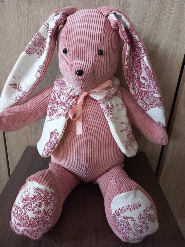 Lapin en peluche