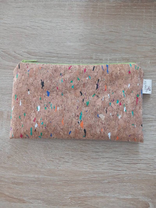 👜 Pochette en liège doublée coton – 23 × 13 cm – Écoresponsable & Fait main