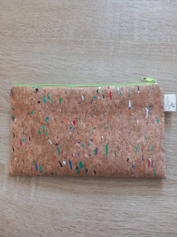 👜 Pochette en liège doublée coton – 23 × 13 cm – Écoresponsable & Fait main