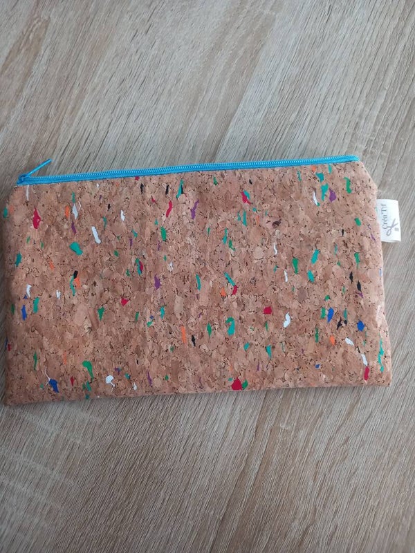 👜 Pochette en liège doublée coton – 23 × 13 cm – Écoresponsable & Fait main