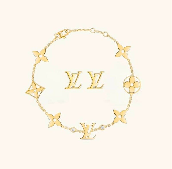 Pulsera y aretes