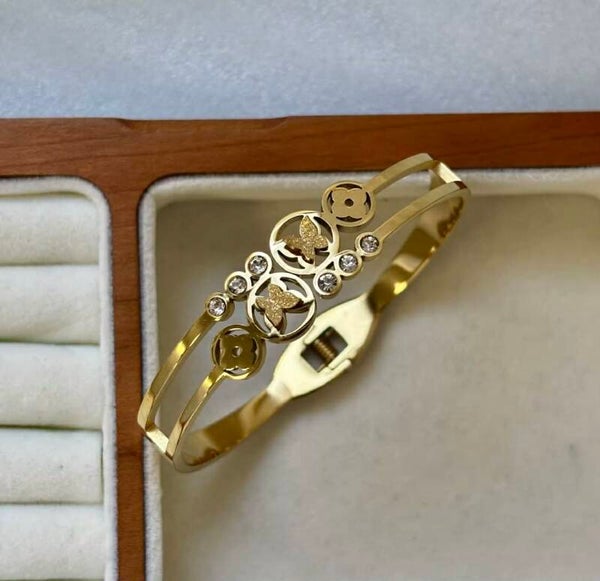 Pulsera con mariposas
