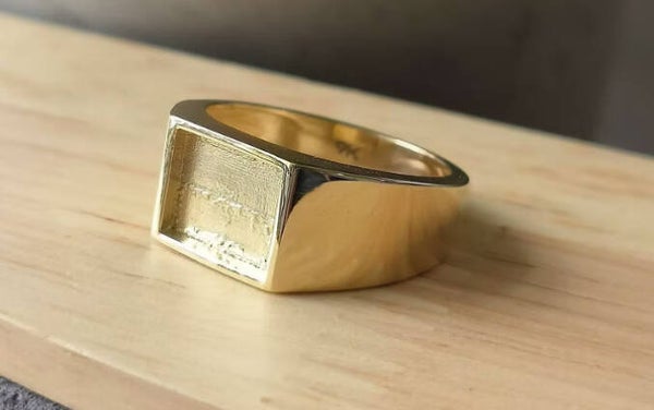 9k Gold Signet Ring