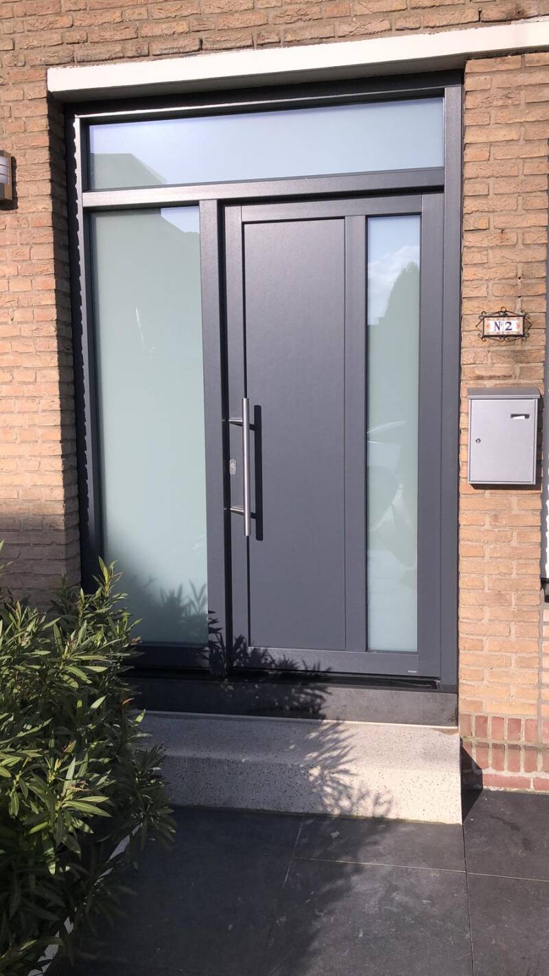 kunststof-voordeur-antraciet-ridderkerk-standard.jpg
