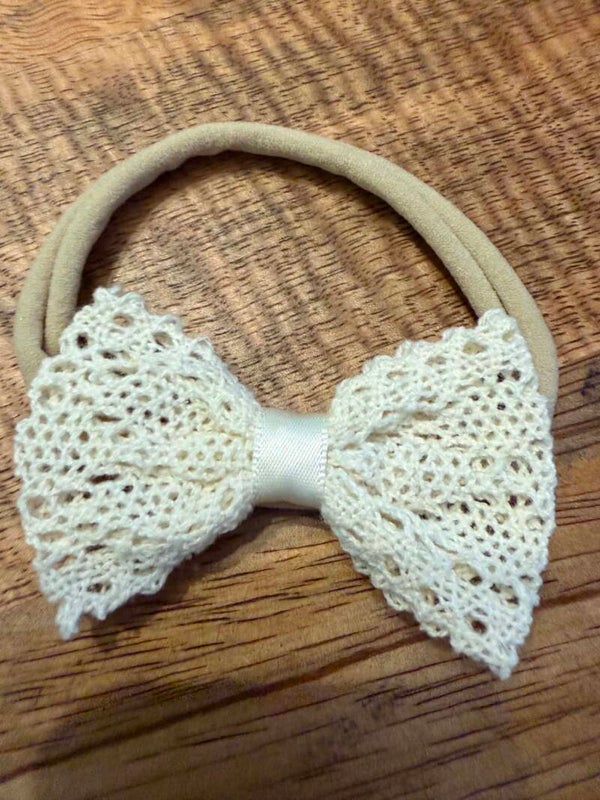 Haarband strik beige kant