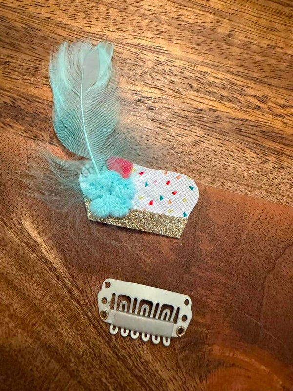Pietenmuts anti-slip speldje blauw goud