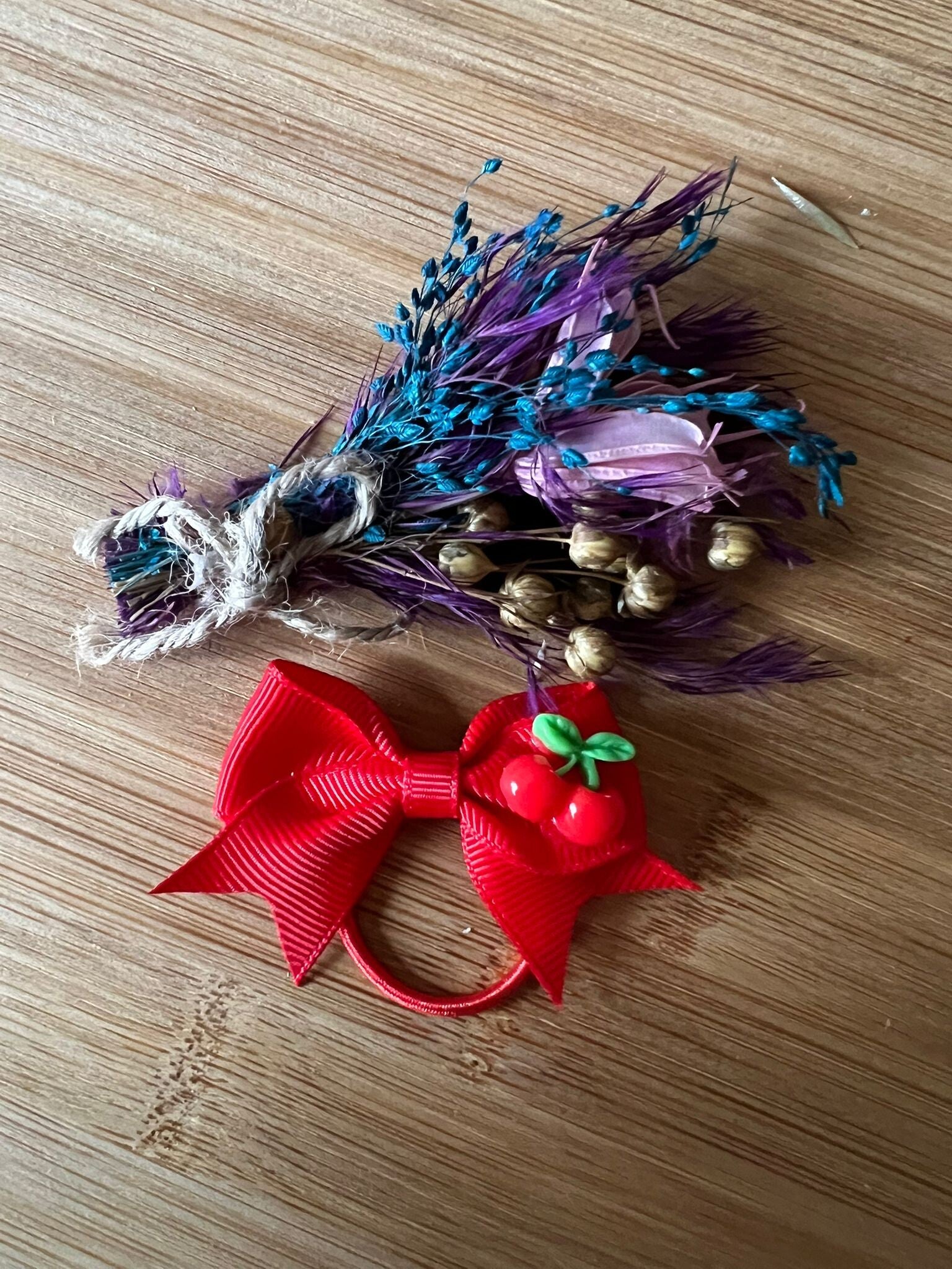 Strik elastiekje kers