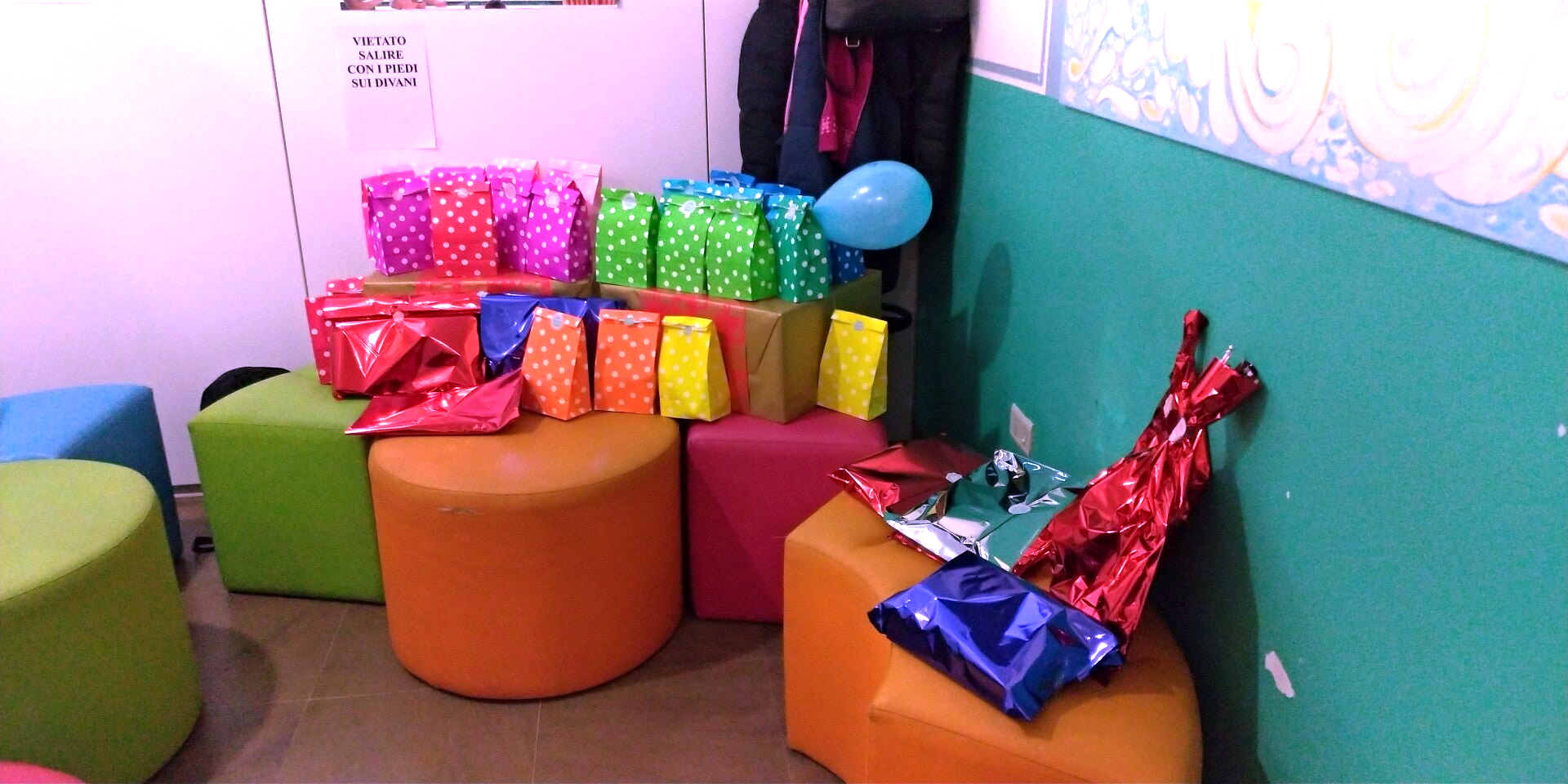 regalo, dono, bisogno