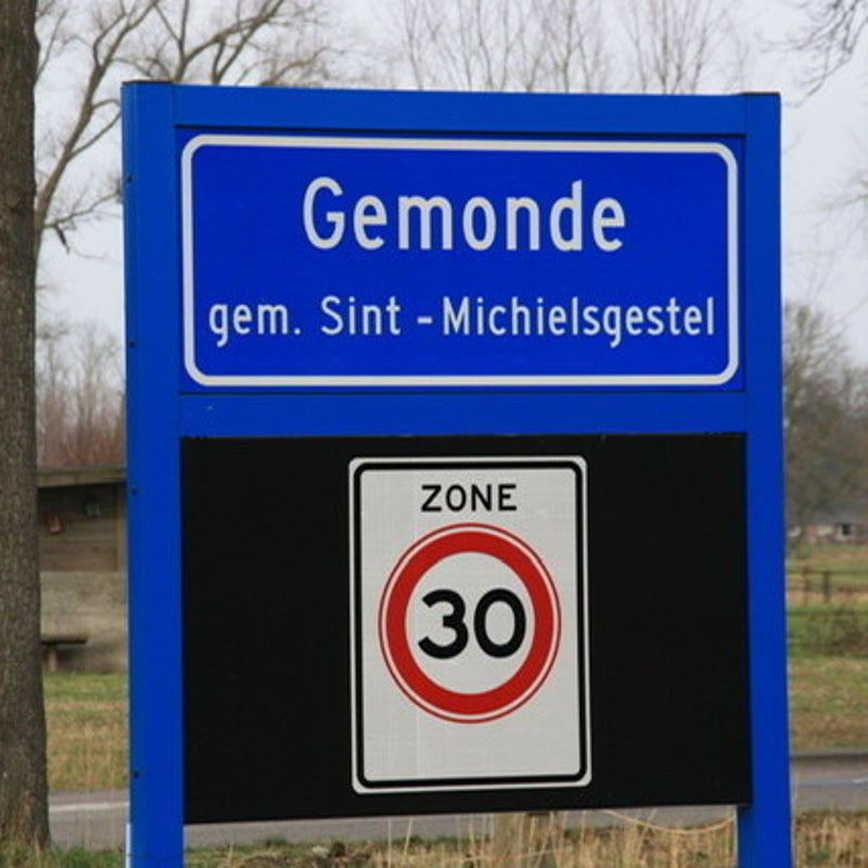 Gemonde Dorp in Nederland BeschrijvingGemonde is een dorp in de Nederlandse provincie Noord-Brabant, gelegen in de Meierij van 's-Hertogenbosch. Het is een kerkdorp van de gemeente Sint-Michielsgestel waar het sinds 1 januari 1996 deel van uitmaakt. Gemon