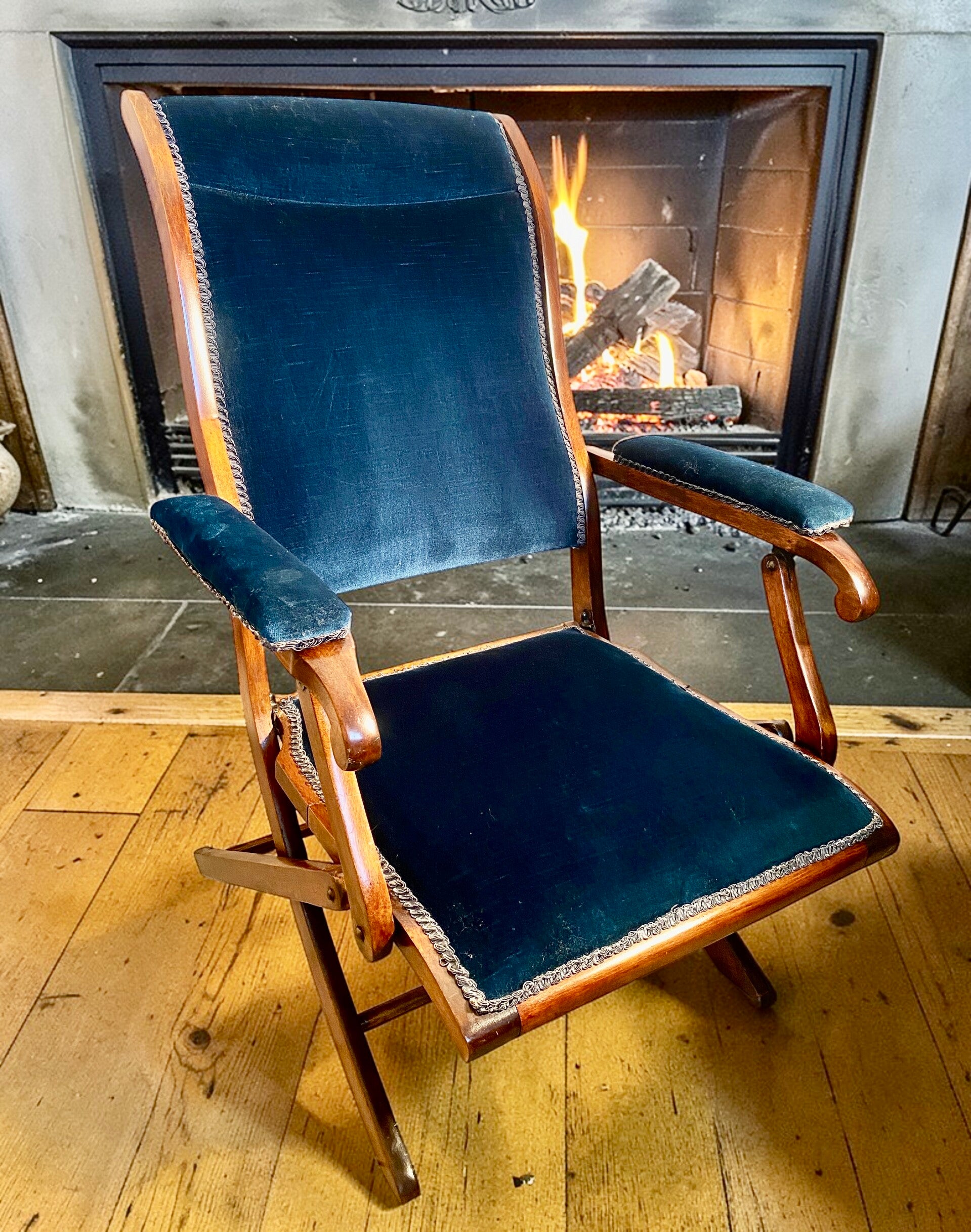 19th CENTURY  MAHOGANY CAMPAIGN CHAIR