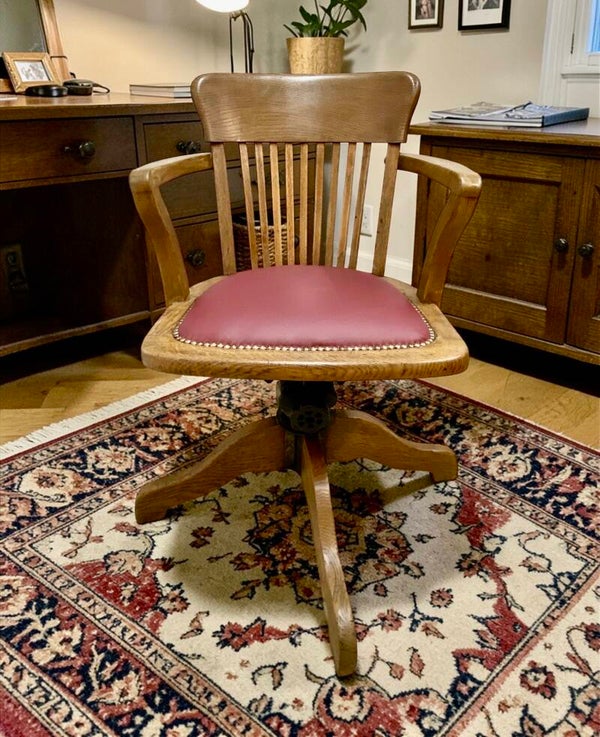 Antique Oak late Victorian/early Edwardian revolving office chair