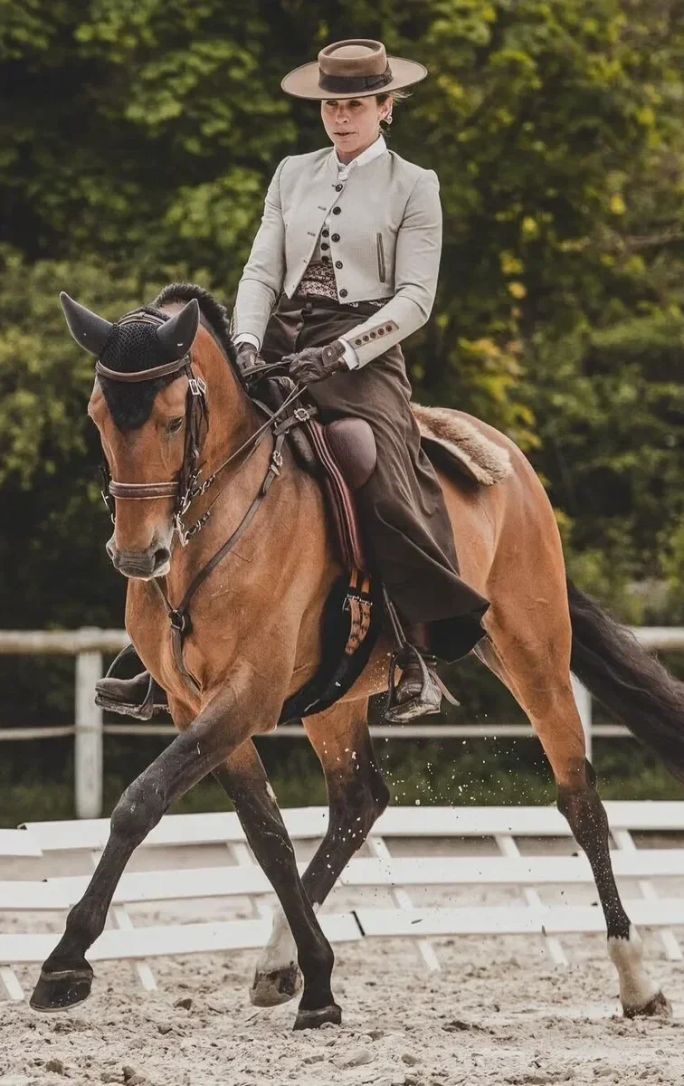 Marion Burnichon équitation de travail loire