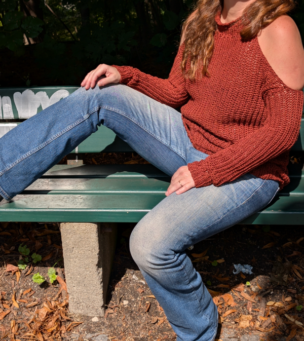 Cold-Shoulder-Pullover "Cozy Ribs"