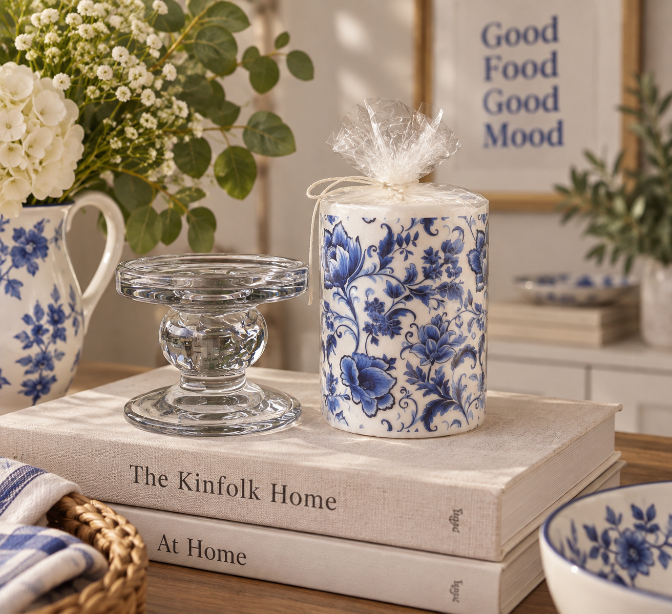 Candle medium Delft Blue florals