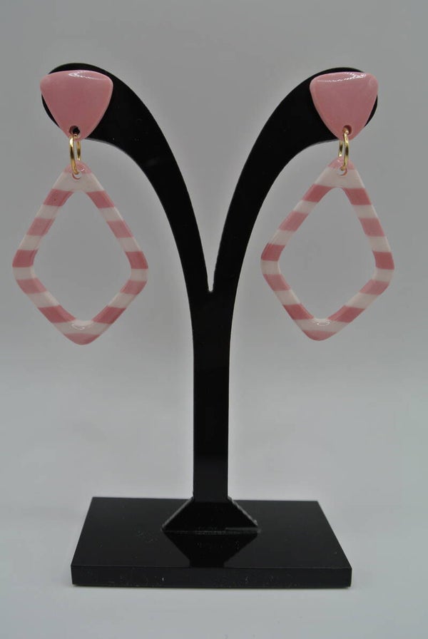 Diamant streepjes hol
