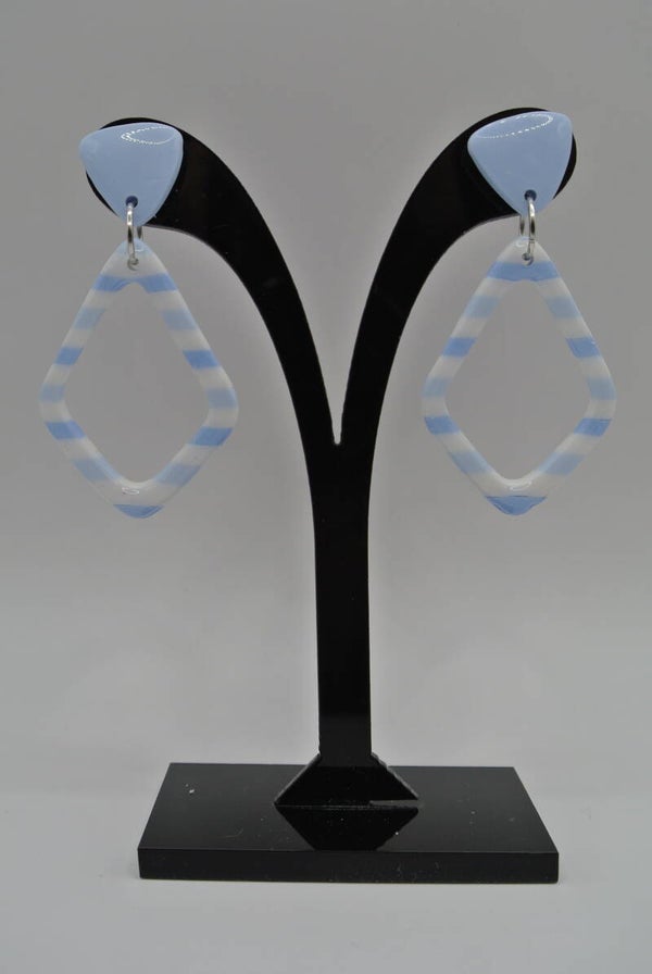 Diamant streepjes hol