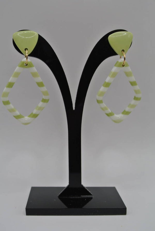 Diamant streepjes hol