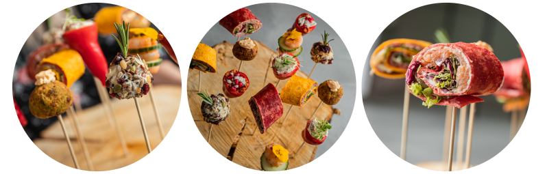 Heerlijke hapjes op een stokje. Kies uit carpaccio, Serranoham, gehaktballetjes en veel meer met onze heerlijke catering op locatie.