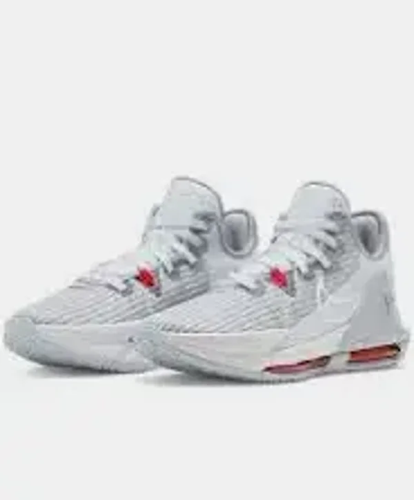 Lebron James Witness 6 'Pure Platinum'