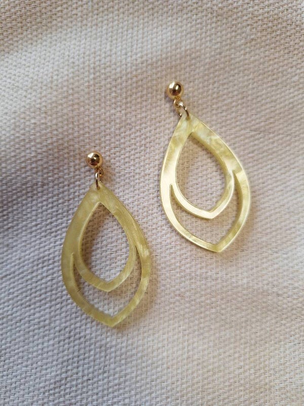 Oorbel Sifra Lichtgeel